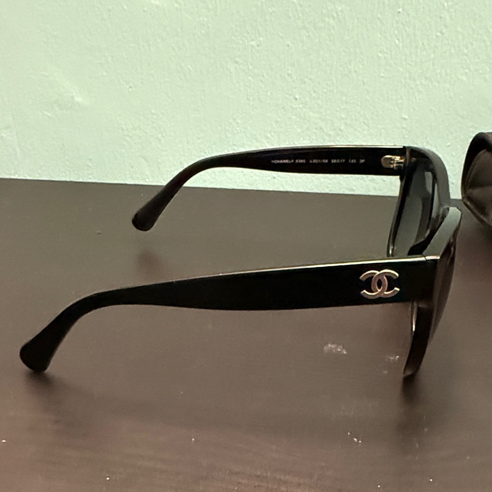 CHANEL Classic Black Sunglasses - Picture 2 of 6